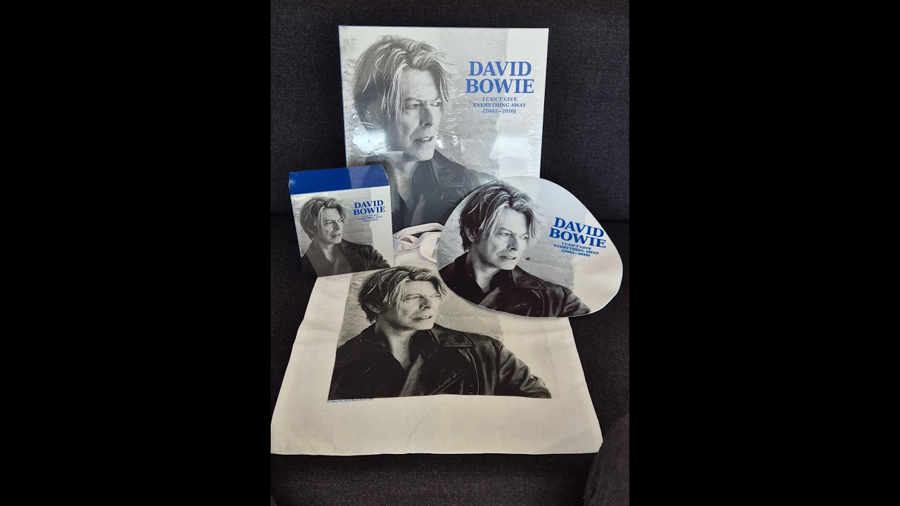 I can't give everything away (2002 - 2016), Harold's Unboxing Bowie video 16