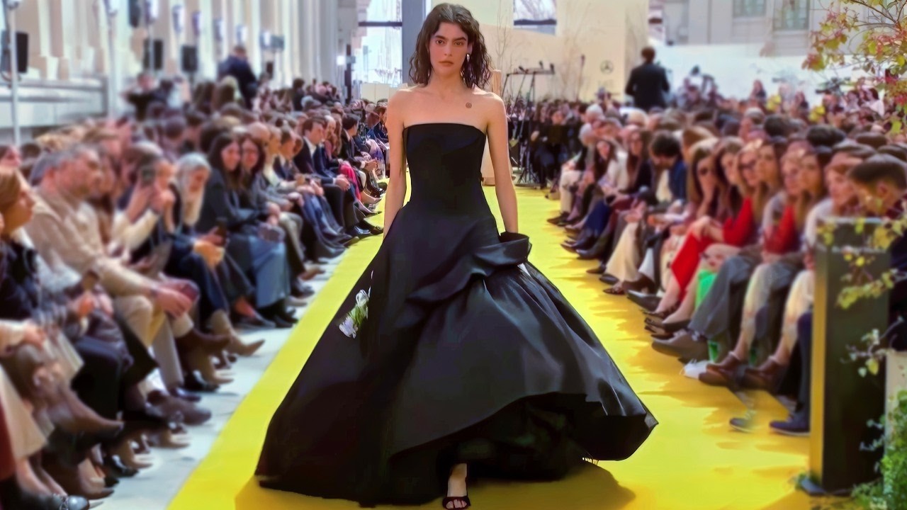 💃 Gái Xinh Đẹp Catwalk Cực Cuốn Hút — Outfit Cao Cấp Được Nâng Tầm Bởi Dịch Vụ Giặt Ủi Cao Cấp 👑B181