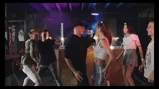 doobi doobi doo: cassandra