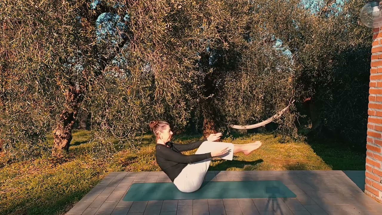 15 min Easy Yoga for Abs and Core| Beginner friendly 