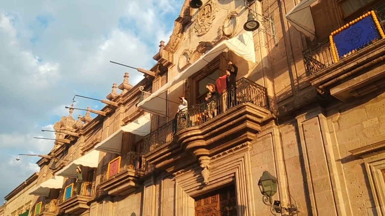 📰 Ciudadanos toman Palacio de Gobierno tras asesinato del alcalde de Uruapan 