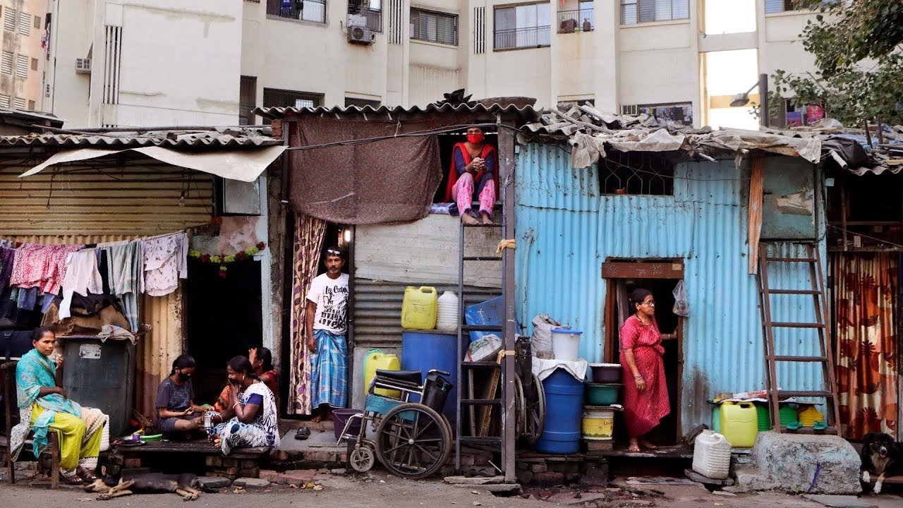 India S Largest Slum Reports First Death From Covid 19 Youtube