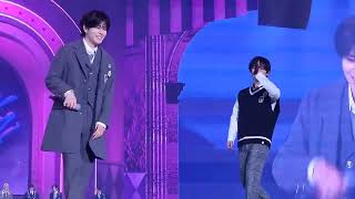 Minho and Seungmin performed a cover of "To.X" (Taeyeon) 🔥StrayKids 4TH FANMEETING SKZ MAGIC SCHOOL