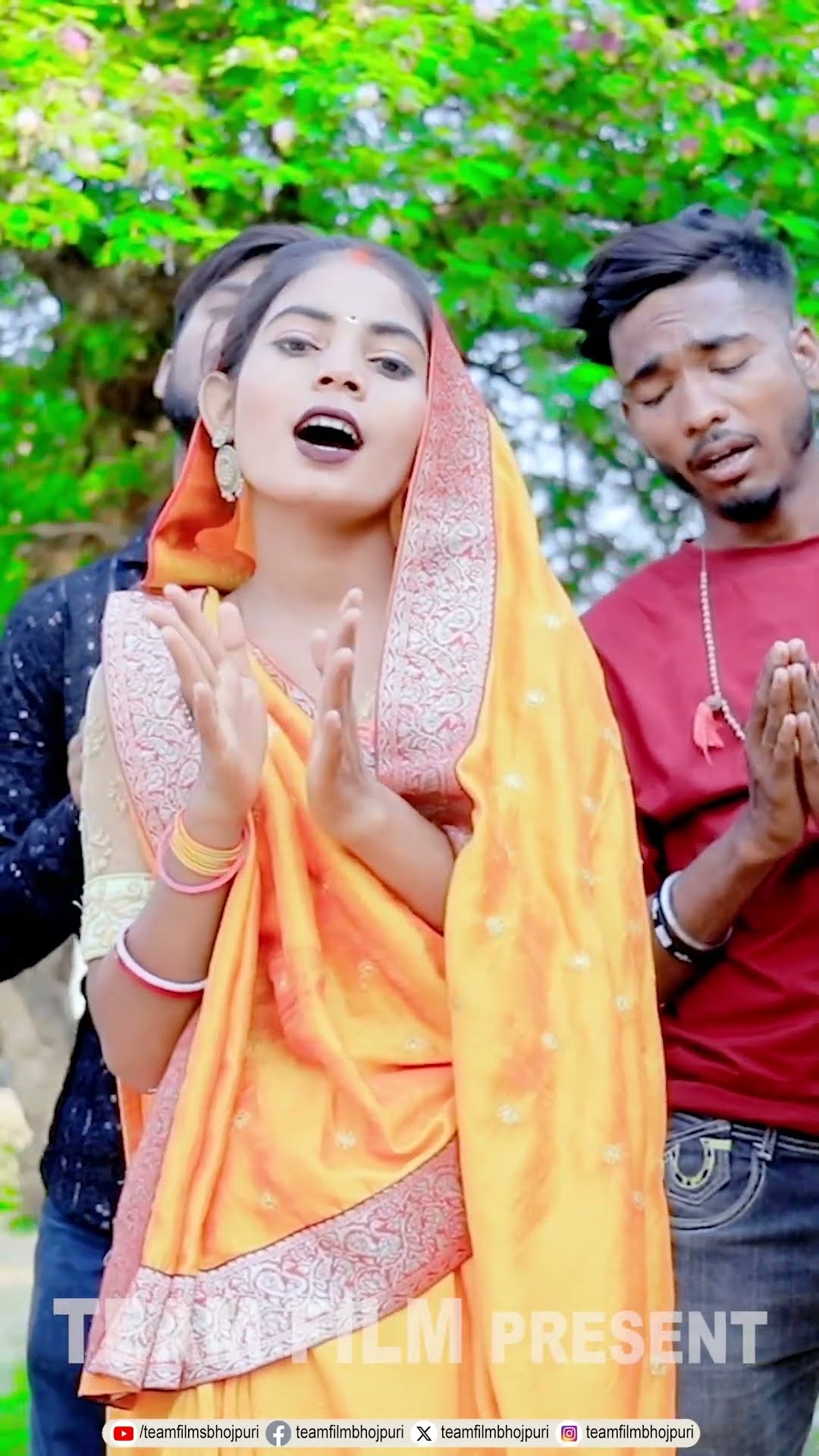 #बिहार में आये हुवे बाढ़ पे रुला देगा ये छठ गीत #shirtsvideo #viral #chhath #chhathpuja #adarshpandey