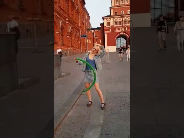 Фокус, шарик в рот.