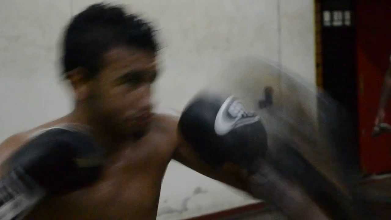 Simson Gym - Debie on the pads