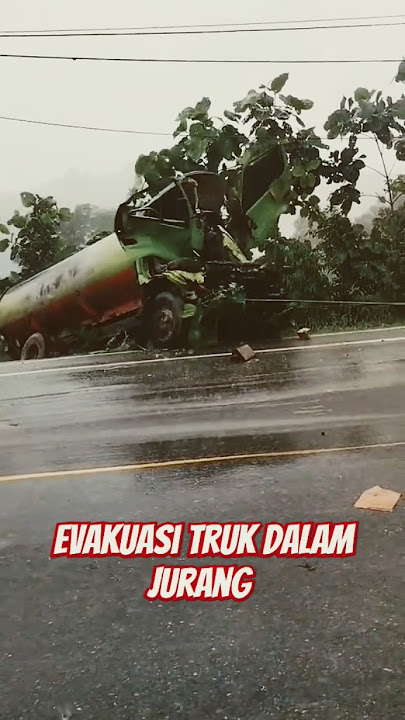 Evakuasi truk jatuh ke jurang #shortvideo #truck #masukberanda #evakuasi #trukmania #trukoleng