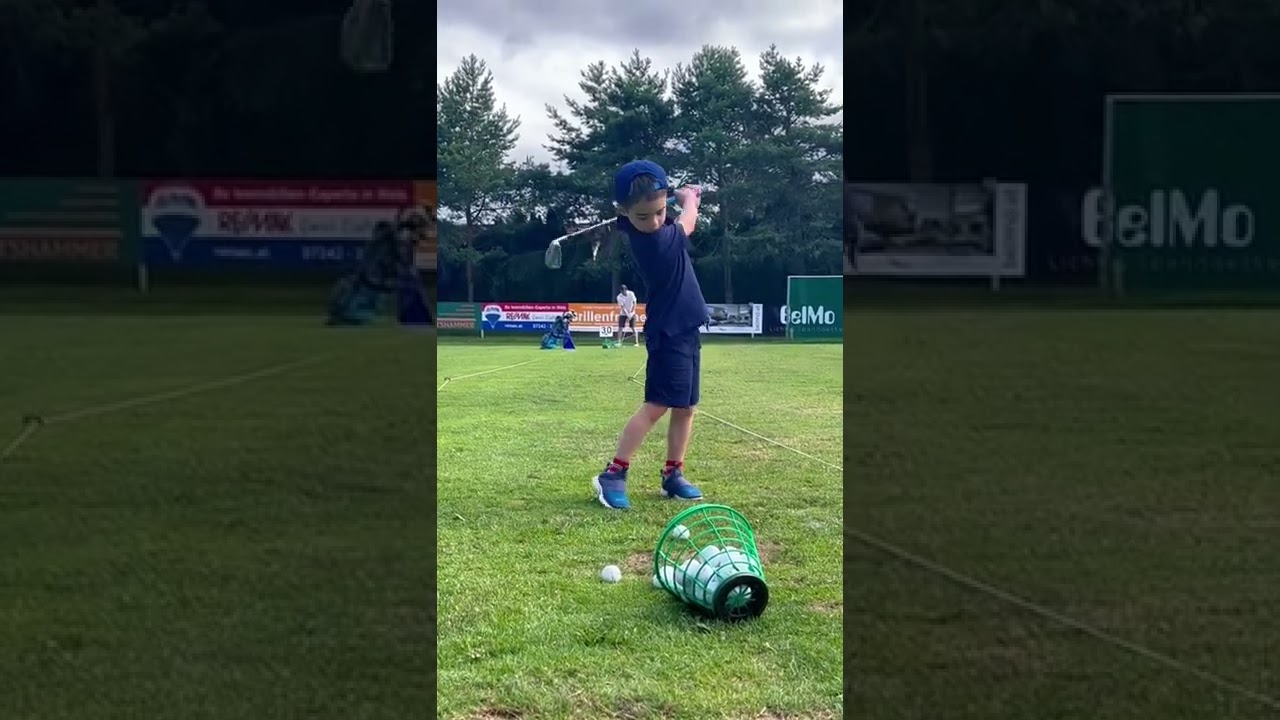 His first time playing Golf in Austria 🇦🇹 🏌️‍♂️⛳️ 