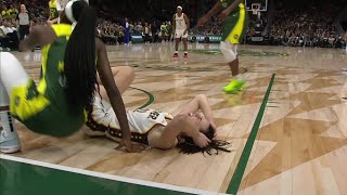 👀 Caitlin Clark WHACKED In The Head \& CRASHED Into On Shot, Refs Don't Call Foul | Indiana Fever