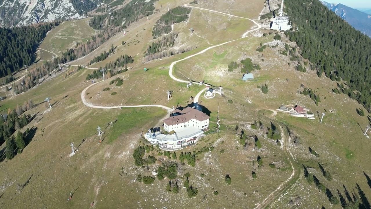 Krvavec, oddajnik RTV Slovenija in Dom na Krvavcu