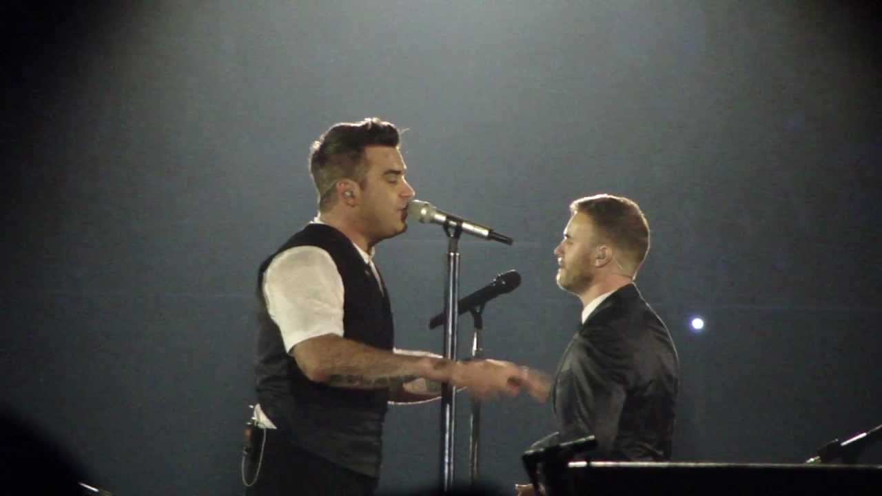 Robbie Williams & Gary Barlow - Eight Letters, live at the O2 London, 23. November 2012