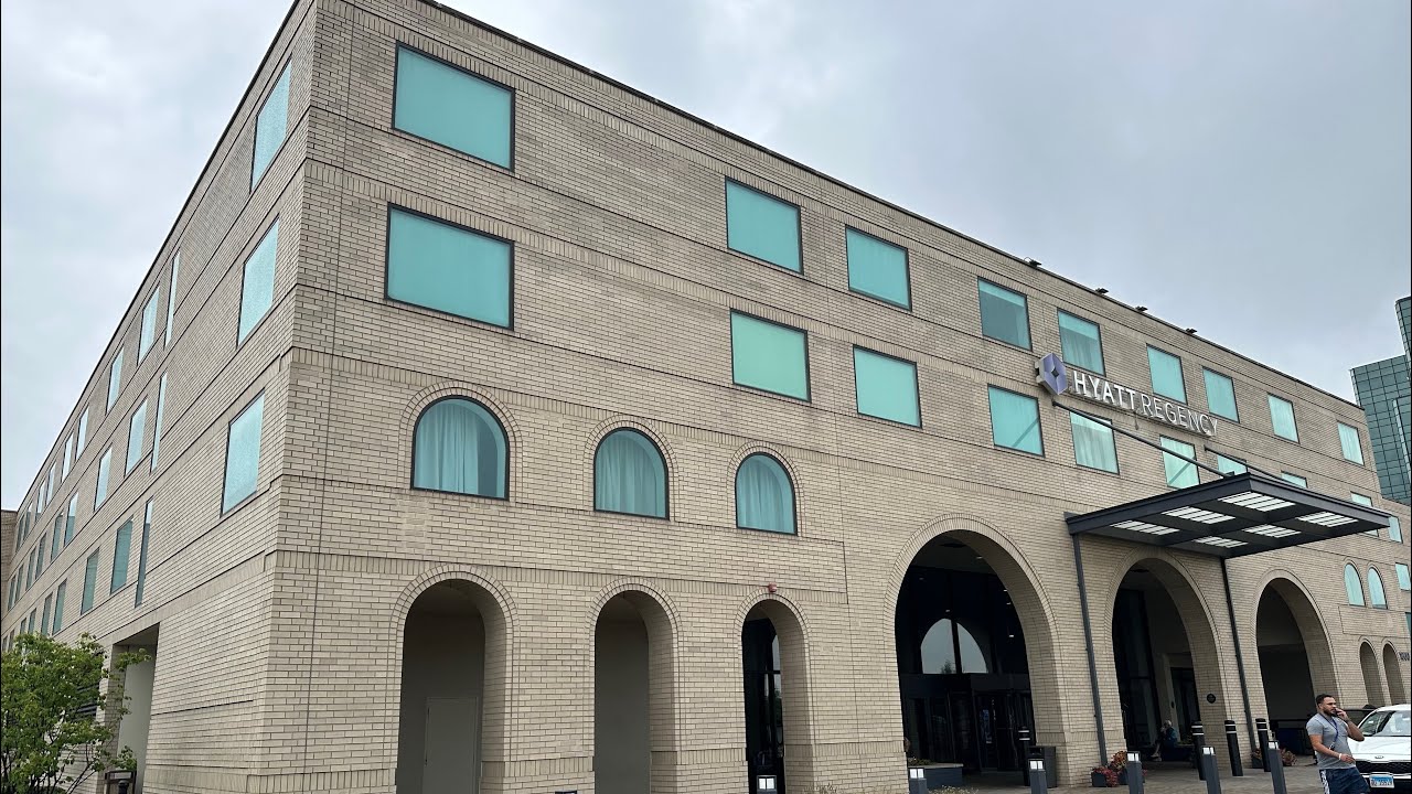 Hyatt Regency Schaumburg, Chicago - 1 King Room - Breakfast - Review