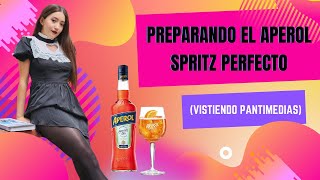 Preparando El Aperol Spritz Perfecto Vistiendo Pantimedias