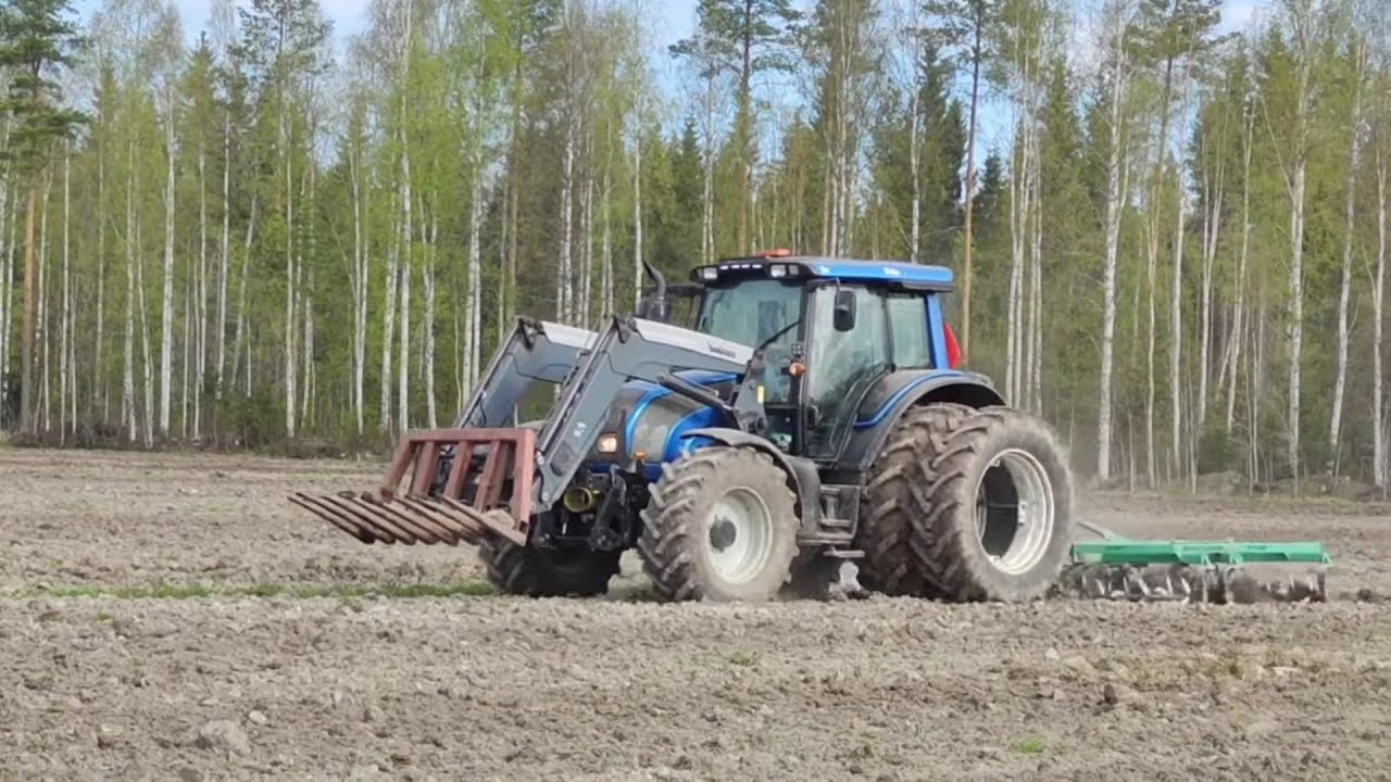 Karhitus / Äestys Valtra N 141 & Kronos 4200 lapiorullaäes