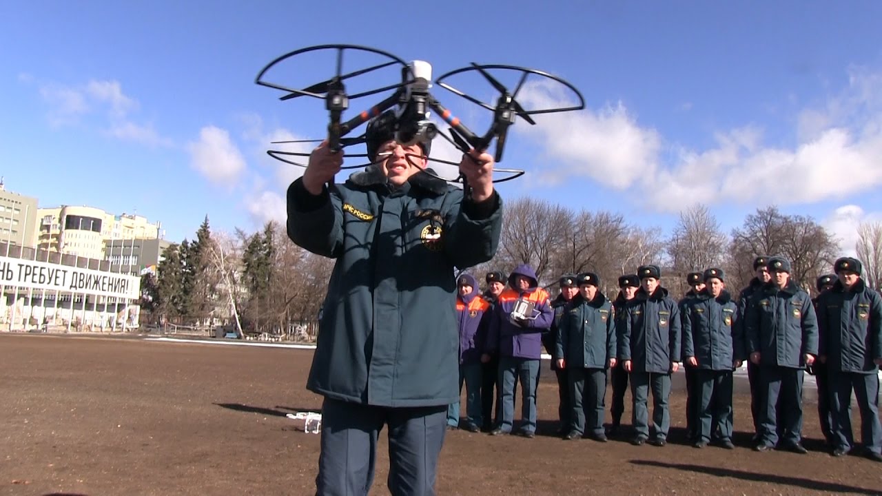 Дрон в саратове сегодня. Беспилотник МЧС. Дрон МЧС. Беспилотник в Саратове. Стадион дрон.