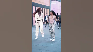 This dance is going viral in the afro community 👀