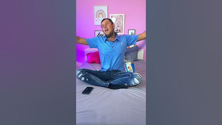 Eating in Bed Be Like 🤣 #funny #family #comedy #funnyfamily