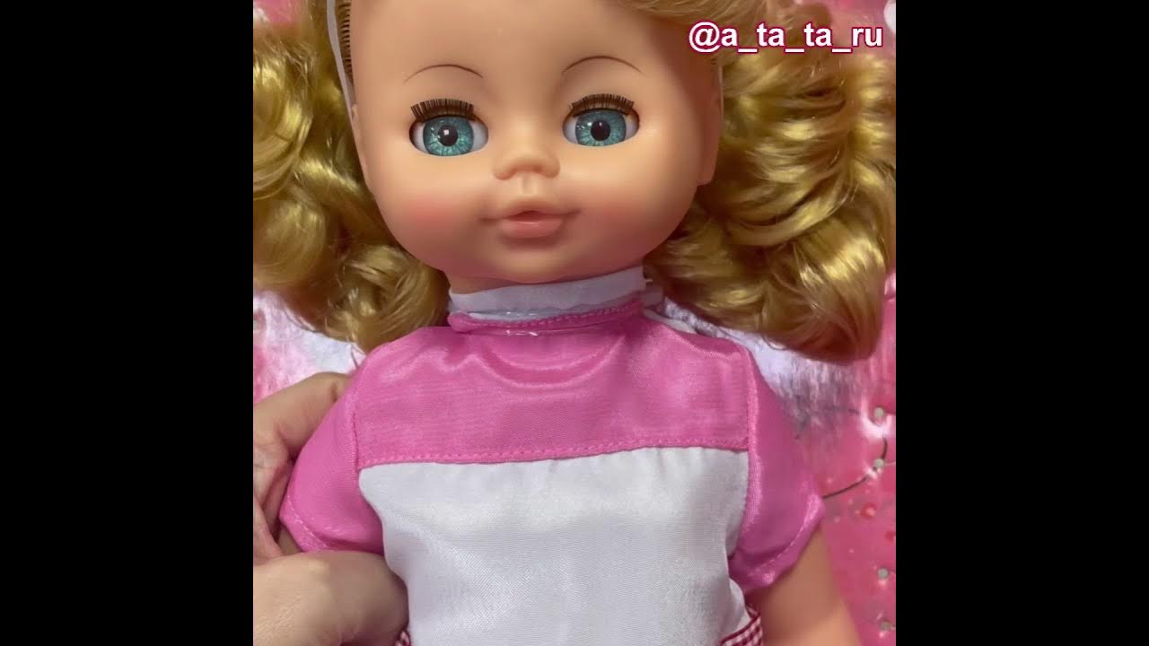 Кукла алиса. Интерактивная говорящая кукла оля. Плоскостная кукла алиса. Большая ходячая кукла алиса. Кукла алиса видео.
