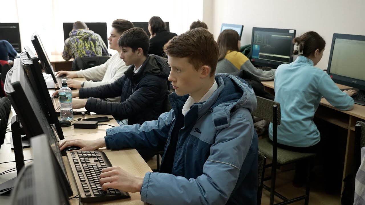 Colegiul care și-a triplat numărul de elevi după ce a introdus specialități IT