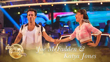 Joe McFadden and Katya Jones Jive to ‘Rockin’ Robin’ - Strictly Come Dancing 2017