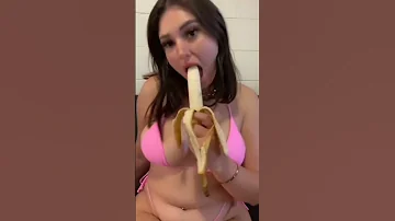 How To Eat Banana Shorts Viral Trending Youtubeshorts Viralvideo Entertainment Trendingshorts 