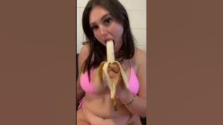 How to eat banana#shorts#viral#trending#youtubeshorts#viralvideo#entertainment#trendingshorts