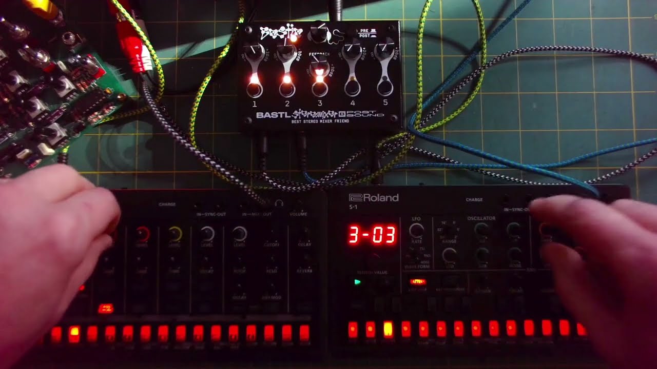 120724 001 Roland AIRA T-8, S-1, Bastl Bestie