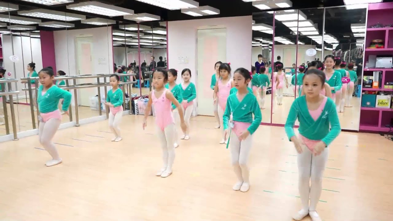崔藹璇芭蕾舞學校 Doris Chui School of Ballet (DC Ballet) 課程簡介