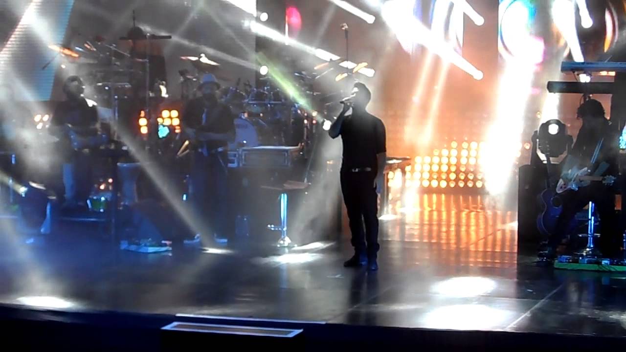 Tarkan Harbiye 2013 Hüp hot dance