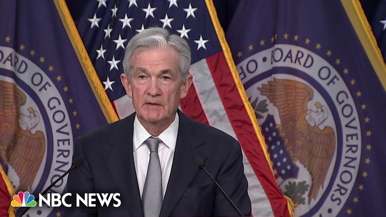 Federal Reserve votes unanimously to pause interest rates