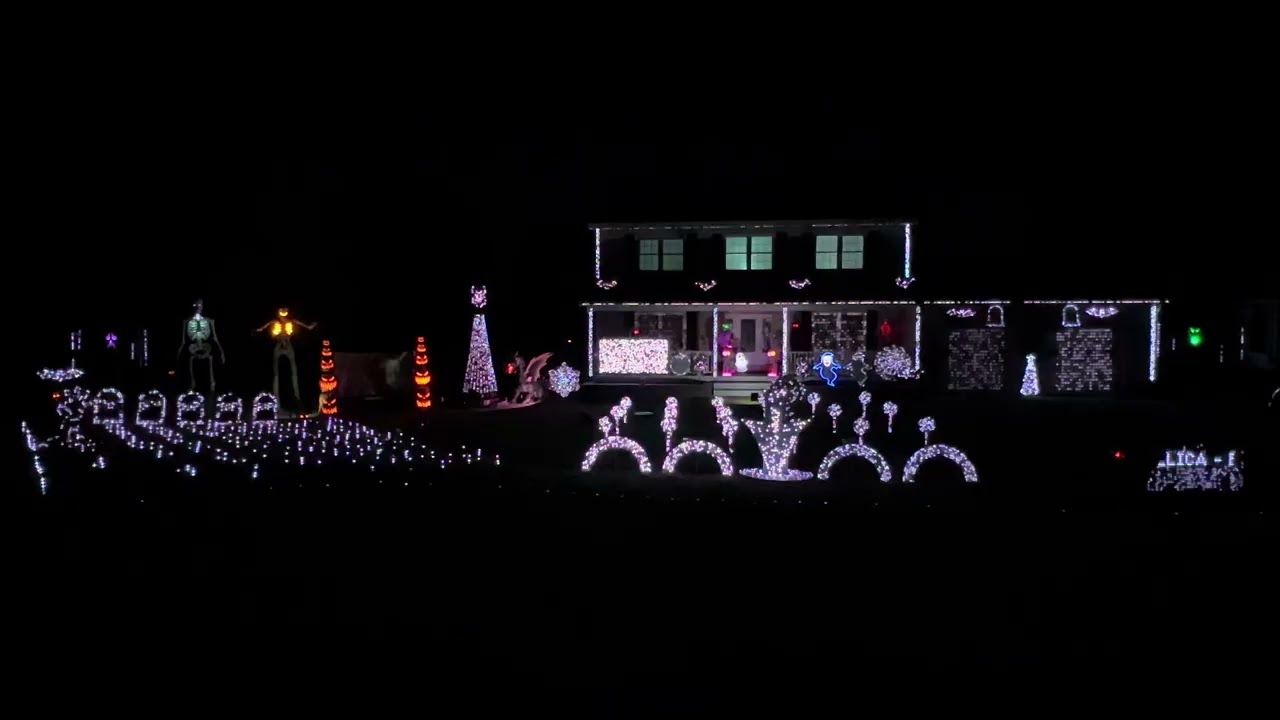 Metallica - Enter Sandman (Garneau Family Lights - 2025 Halloween Light Show)