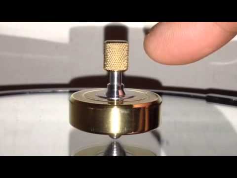 The Vorso MK1 Spinning Top - standing while not spinning