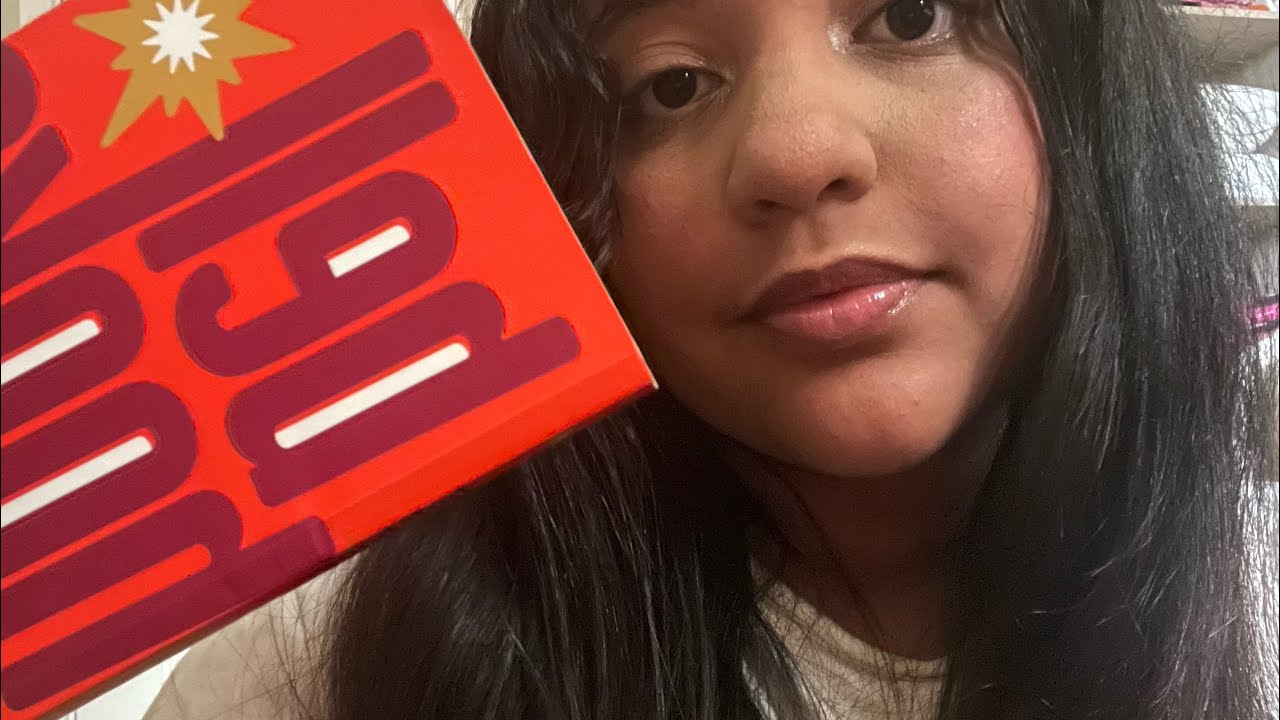 asmr roleplay livraria | te ajudo a escolher livros! (page flipping, tapping, book sounds, whispers)