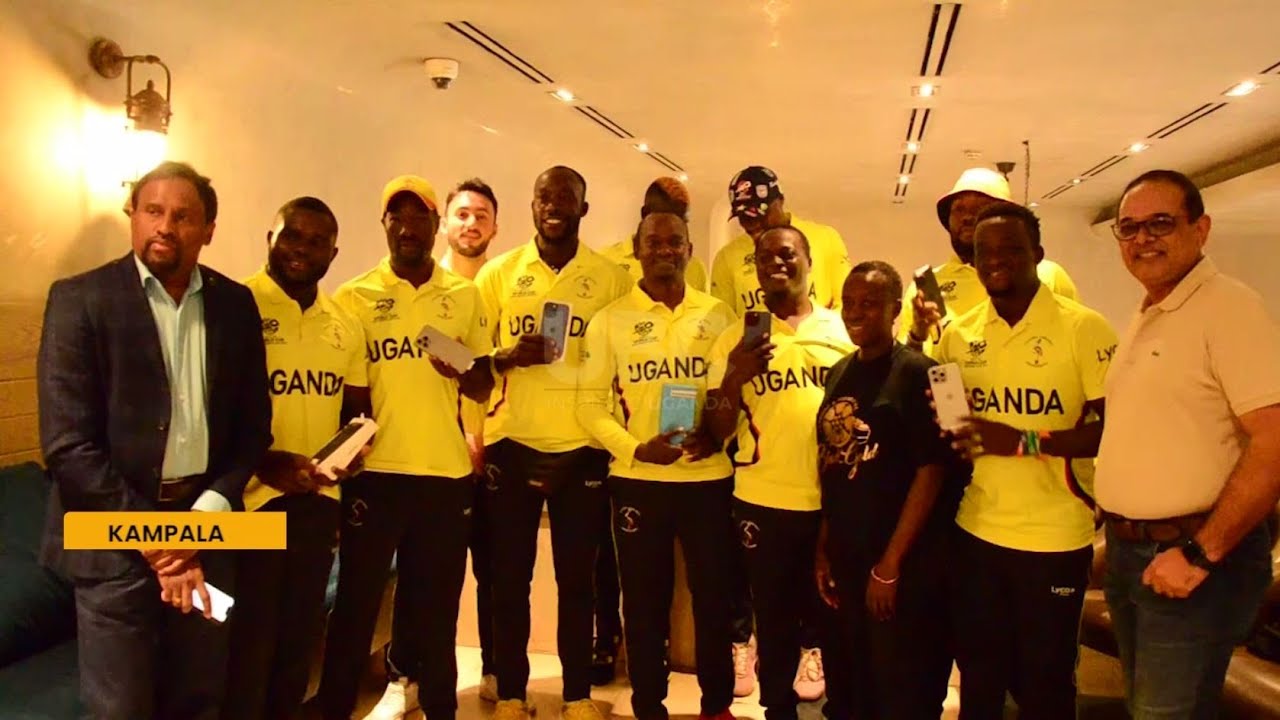 Cricket cranes - T20 World Cup Team receives gifts worth 90 million from Lyca mobile