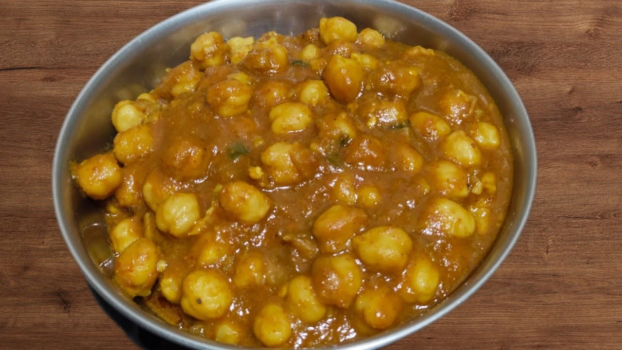 Chole Masala ll  Thick and Rich chickpea curry ll How to make the best chole masala