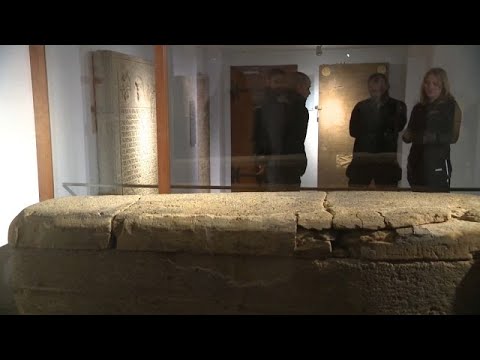 علماء الوراثة يفحصون رفاة أسقف أيسلندي توفي قبل 800 عام