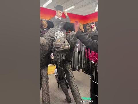 Самый СТРАШНЫЙ костюм на ХЭЛЛОУИН 👻 #shorts - YouTube
