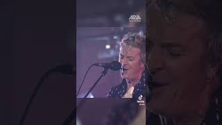 'White Noise' live at #ariahalloffame