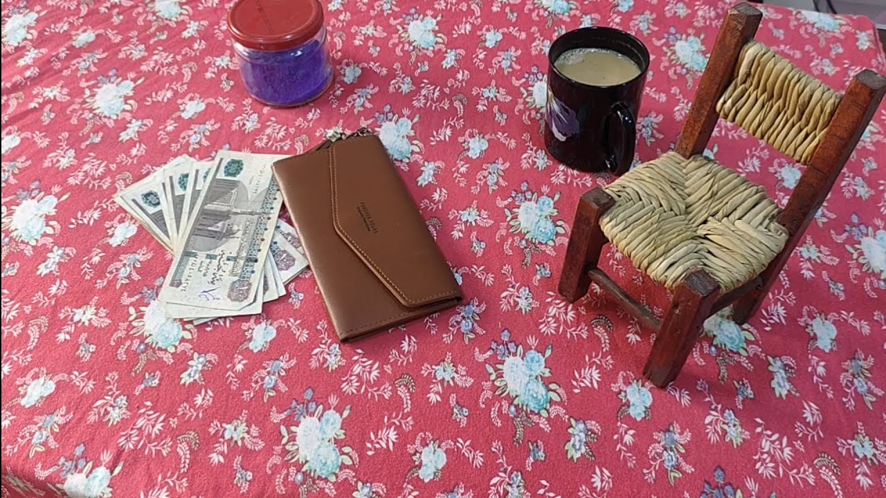 استأذنت من جوزي وكلمتها من موبايله علشان اتأكد و يارتني ما تأكدت