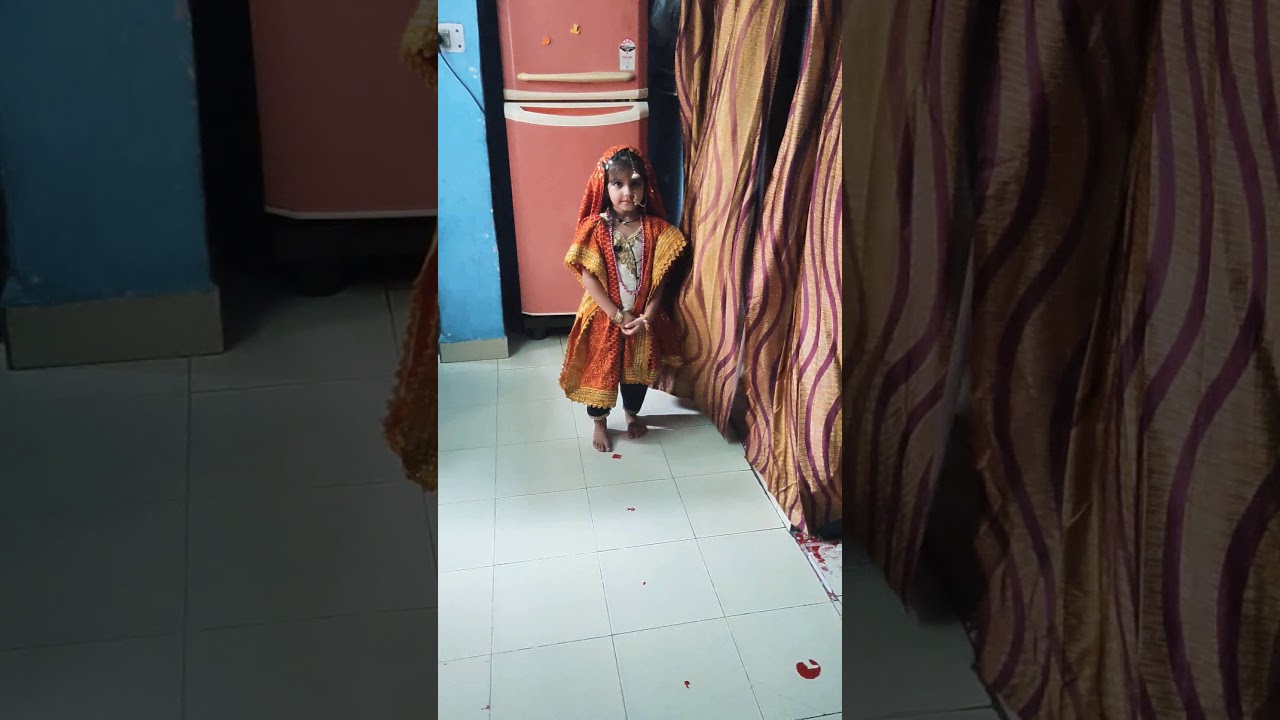 Thal ki bazaar kumaoni song dancing in Khushi Sanwal