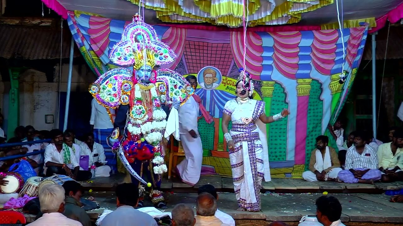 Renuka Jamadangini Byalata Hariginadhoni 002