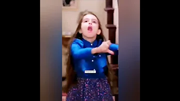 رقص اسيا بطلة مسلسل اخوتي لما كانت صغيرة Kardeşlerim مسلسل اخوتي اسيا دوروك Asdor 