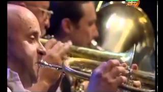 Video voorbeeld van "Goran Bregović - Maki maki - (LIVE) - Moscow"