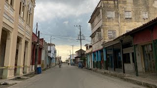 Cuba las calles con mucho calor, Barrios de el pueblo de Caibarién Villa Clara jueves 23 de Mayo.