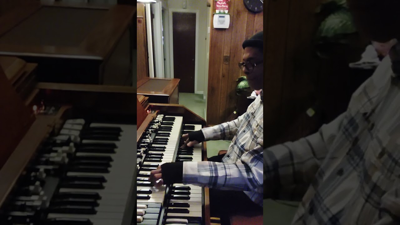 When we all get to heaven Played by Andre on the organ and Darrius on the piano.