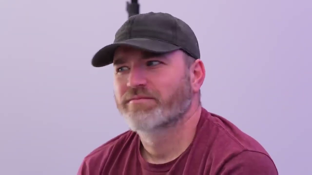 Unbox Therapy! The MSI Titan GT77 is an Absolute Monster