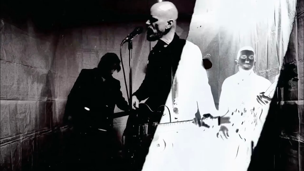 FOTOCRIME: Unthinkable (feat. Jay Weinberg & Barney Greenway) [Official Music Video] 