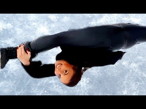 R Contortion in Snow Flexibee - YouTube