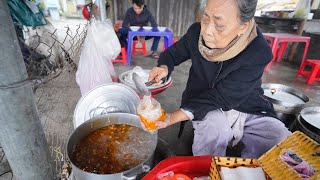 Gánh bánh canh 4 đời bán gần 70 năm ở Huế, ngày xưa chỉ người có tiền mới dám ăn