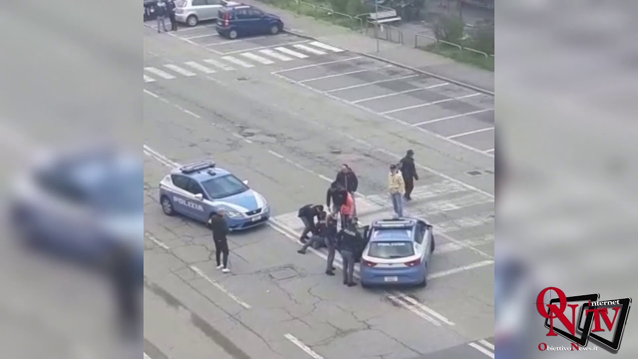 Турин - Мужчина пытается ограбить аптеку и останавливается государственной полицией.